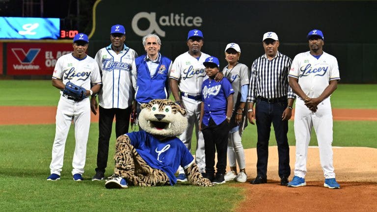 licey-honra-trayectoria-de-silvestre-campusano