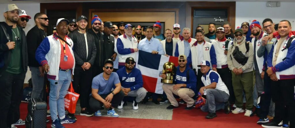 equipo-rd-llega-triunfal-de-la-serie-del-caribe