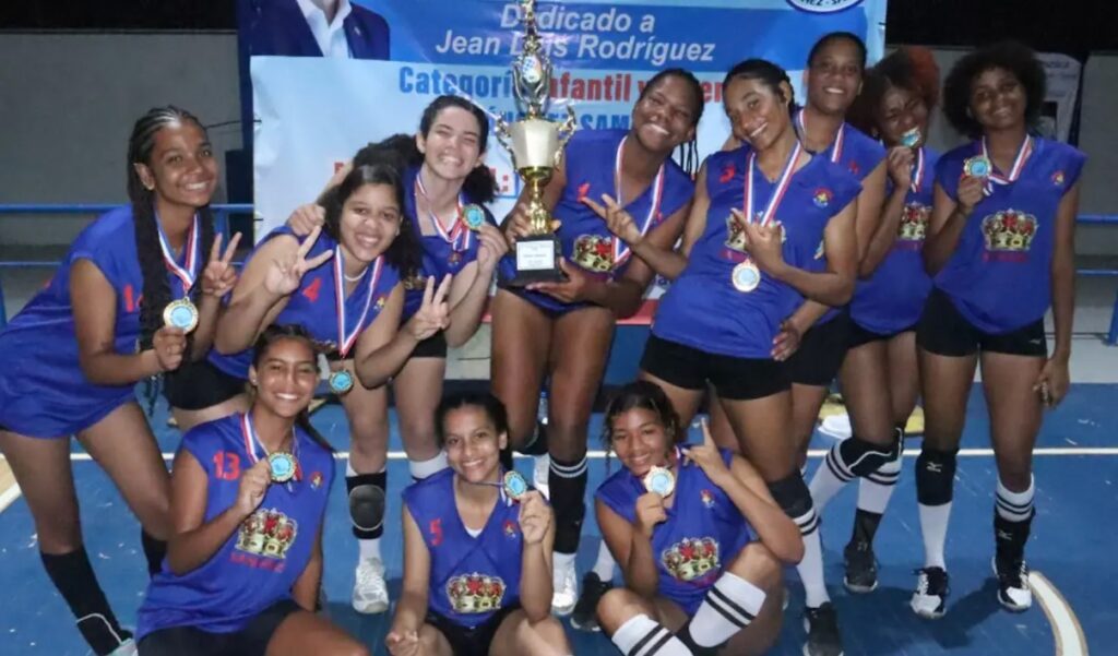 juprosa-gana-torneo-voleibol